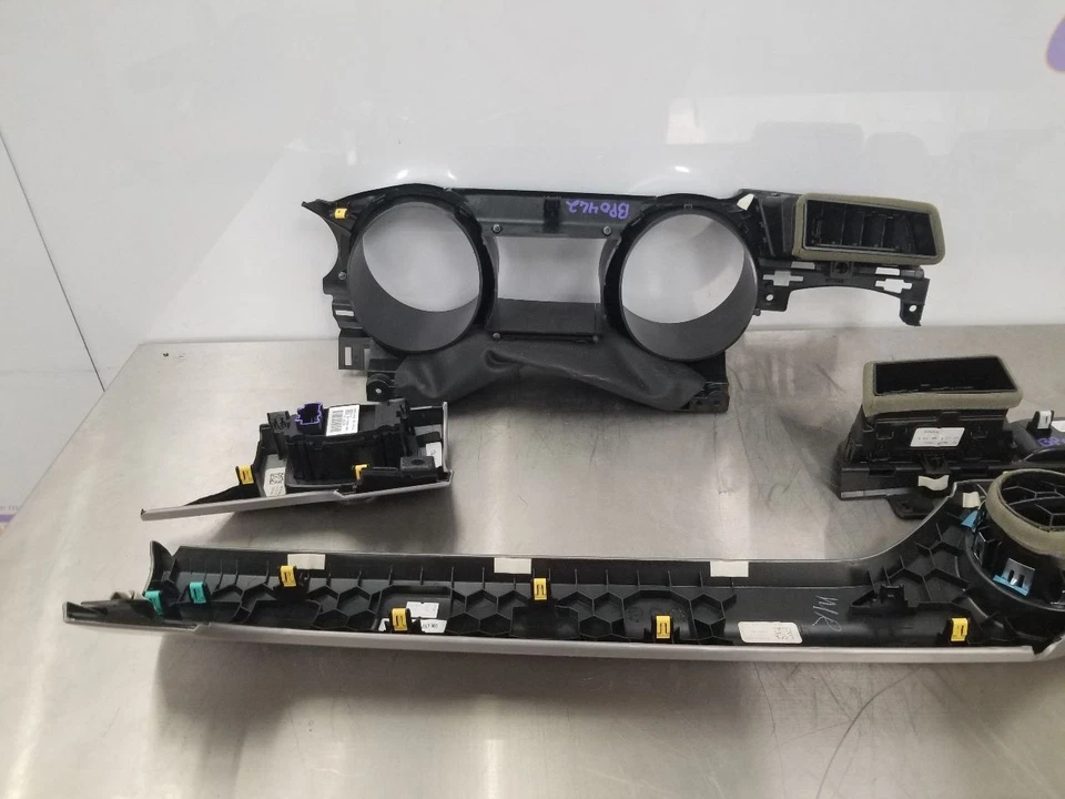 23 2023 FORD MUSTANG ECOBOOST DASH BEZEL SET GRAY WITH VENTS - Image 4 of 4