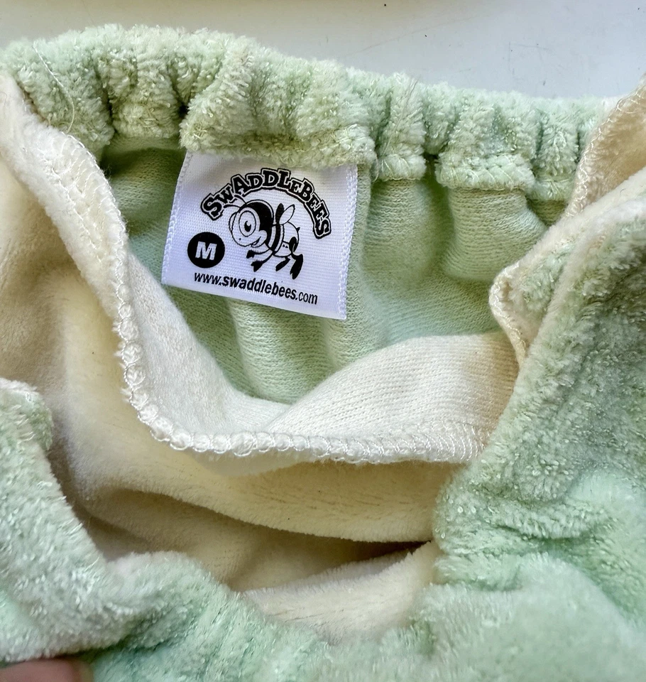 Conjunto Swaddlebees - Fralda de veludo de algodão orgânico e capa de fralda tamanho médio nova - Imagem 3 de 4