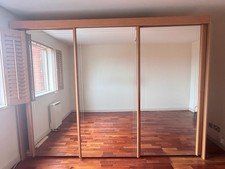 Oak Wardrobe with 3 x Sliding Doors incl Glass Mirror, shelves & hanging rails