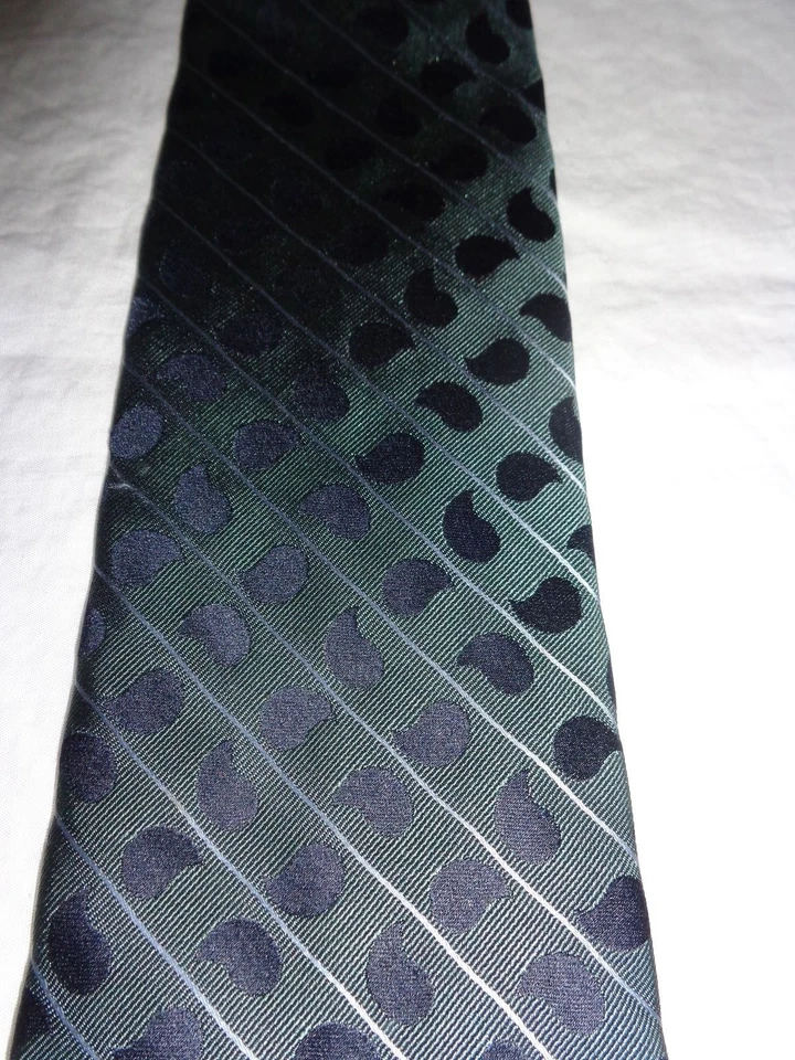 DKNY CORBATA HOMBRE GRIS CON CACHEMIRA 3,75 X 59 Foto 2 de 4