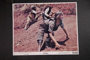 SUPER RARE!! 8X10 1973 ORIG "SCALAWAG" Kirk Douglas Mark Lester Neville Brand