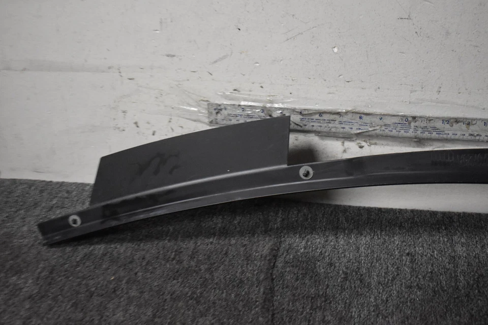 Land Rover Discovery 5 2017-2018 parte exterior lado derecho fabricante de equipos originales de fábrica Foto 2 de 4