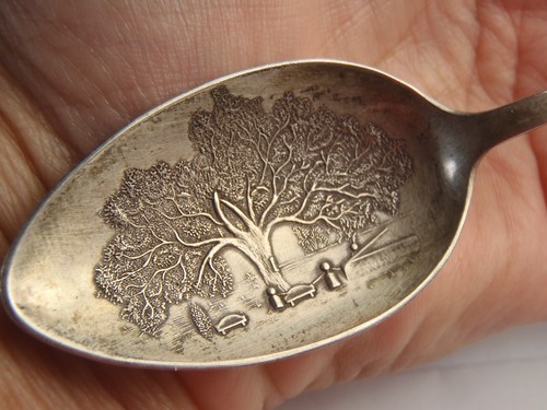 Antique Evangeline Louisiana Oak Tree Benches Sterling Souvenir Spoon 5 5/8" - Picture 2 of 20