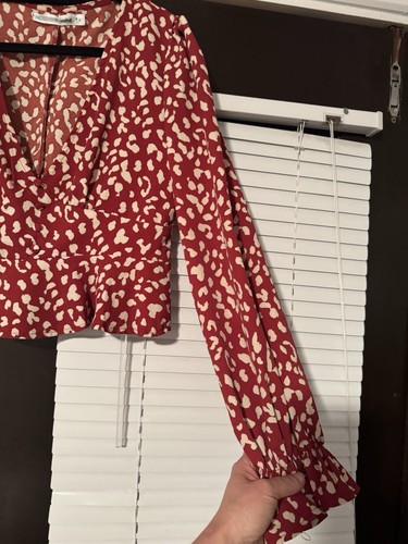 TIGER MIST Red Printed Neck Longsleeve Frill Hem Button Blouse Size 8 - Picture 4 of 7