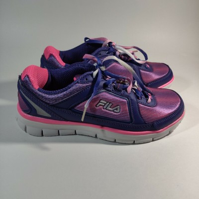 dark pink fila shoes