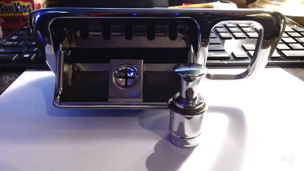 1982 ROLLS ROYCE SILVER SPIRIT RIGHT REAR DOOR ASHTRAY & LIGHTER OEM GENUINE
