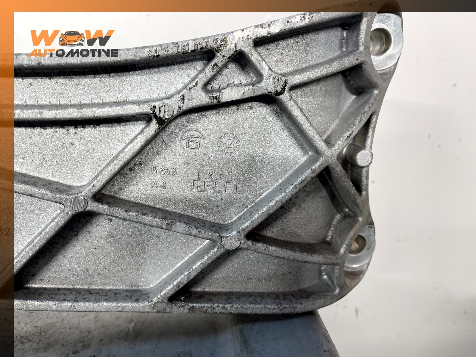14-17 MASERATI GHIBLI QUATTROPORTE AWD TRANSMISSION MOUNT BRACKET W/ BUSHING OEM
