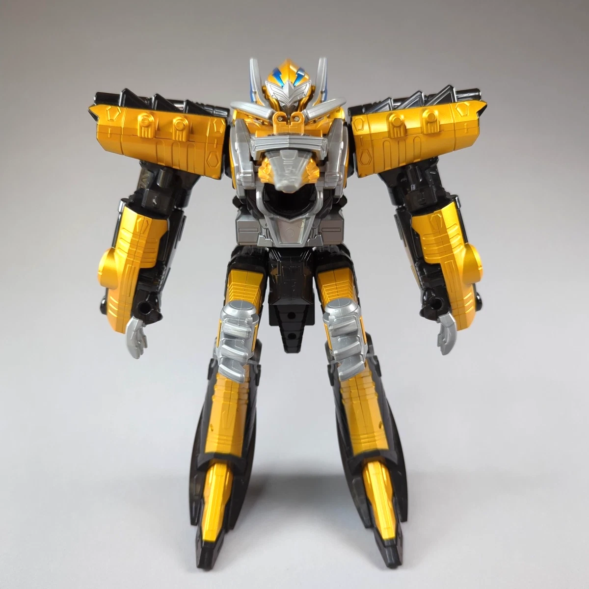 Preços baixos em Power Rangers Megazord figuras de ação de