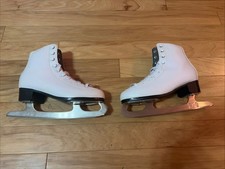 A Pair Of DBX White Women Figure Ice Skates . Size 6