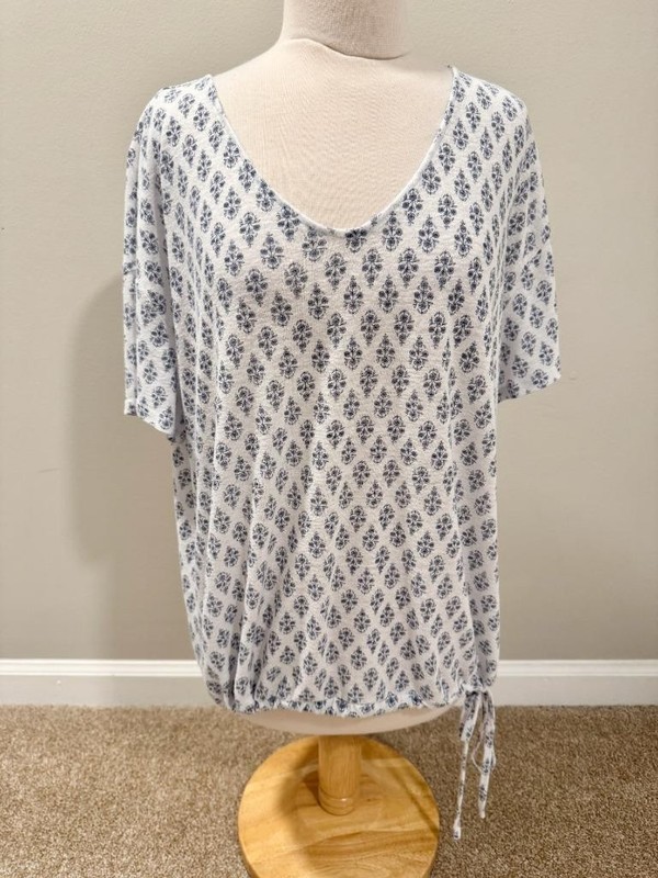 Womens size XL Liz Claiborne Blue & White Floral Medallion Print Side Tie Waist