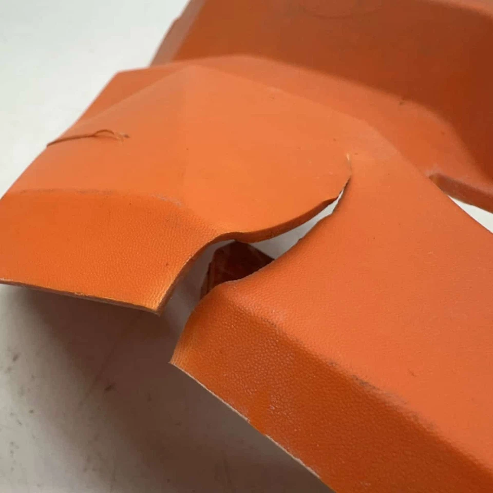 Tapa inferior, naranja - Skidoo Renegade 800 2015 Foto 2 de 4