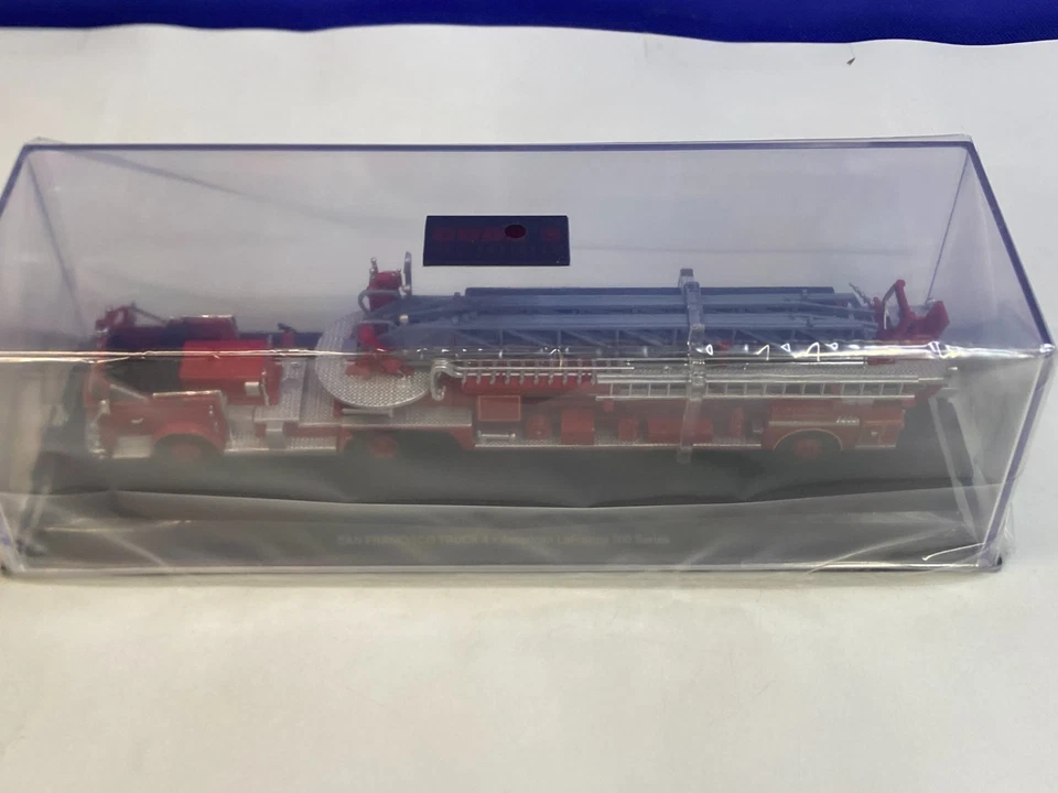 CODE 3 1/64 SCALE SAN FRANCISCO TRUCK 4 AMERICAN LAFRANCE 900 SERIES VERY NICE ! - Image 4 of 4