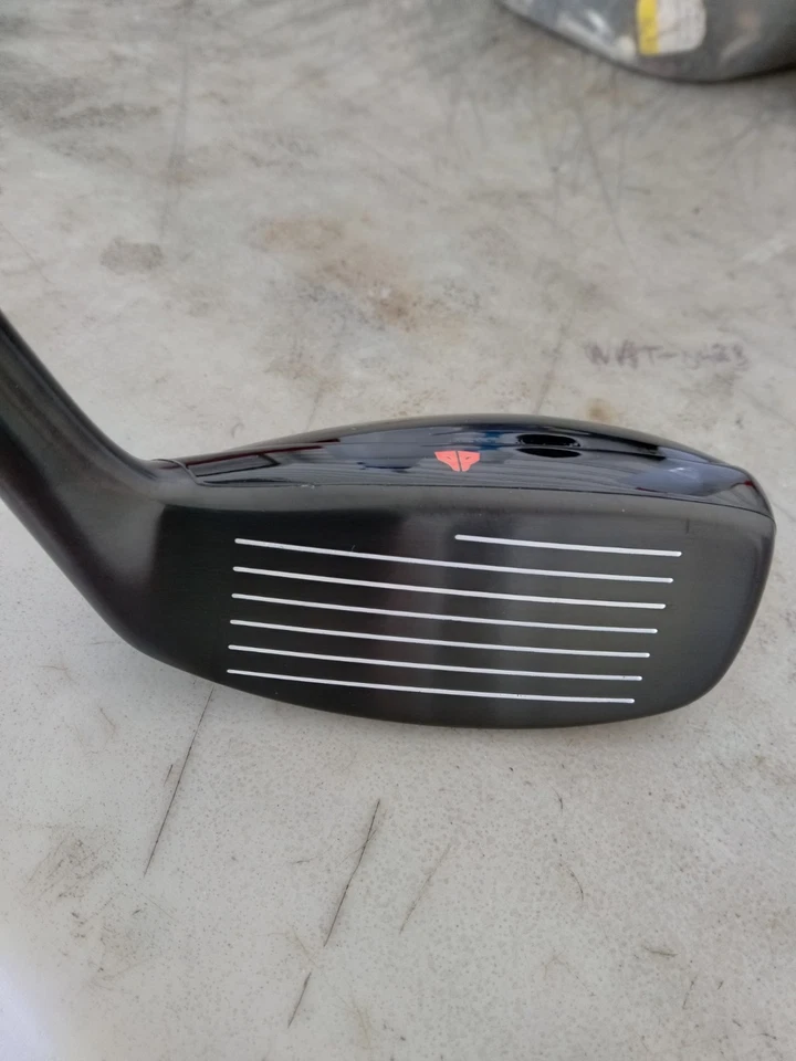 NEW Lefthanded Caiman X2, 4-Hybrid, 22°, Graphite, 38.75", Read - Image 4 of 4