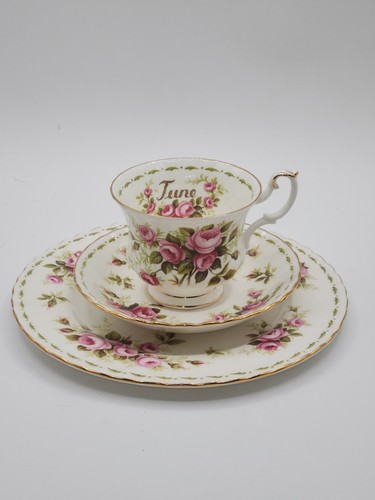 June Roses Trio Set VTG Flower of the Month Series Royal Albert England - Picture 2 of 15