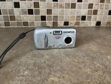 OLYMPUS CAMEDIA D-425 4.0MP DIGITAL CAMERA SILVER D2-1 9 