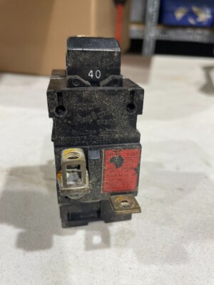 Interruttore differenziale riarmo automatico 2P 40A Interruttore differenziale riarmo automatico 2P 40A