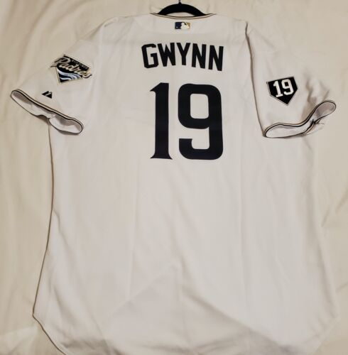 Authentic Majestic 48 XL SAN DIEGO PADRES TONY GWYNN VINTAGE ON FIELD Jersey