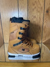 DC Mutiny Snowboard Boots Wheat / Black 2023 Lace Up Mid Flex Men's Size 8