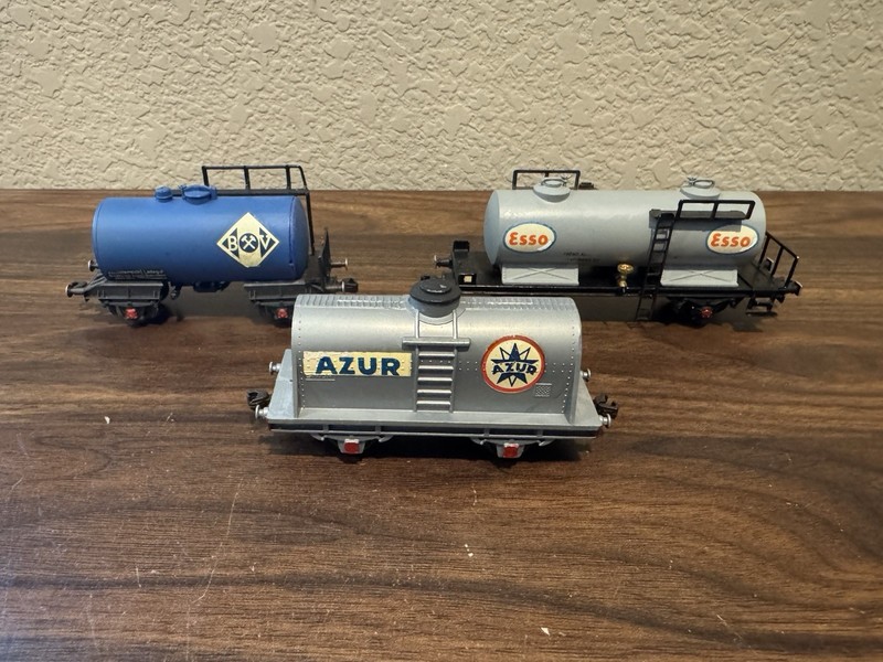 Lot of 3 European HO Scale Assorted Tank Cars w/MWs & American Couplers