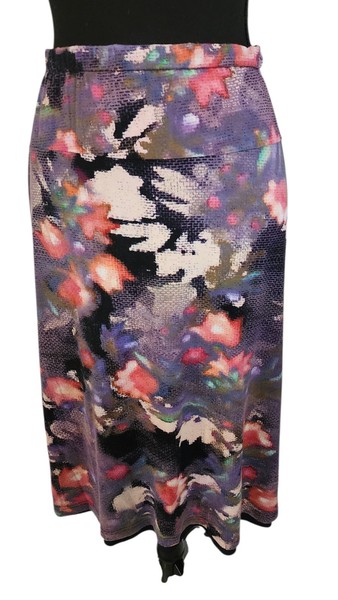 Women's size 14 stretchy pull-on a-line skirt made by Essential Casuals