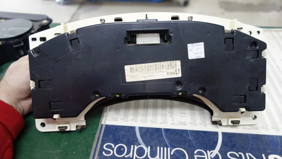 Cuadro de instrumentos GMC 93442614 Foto 3 de 3