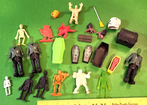 LARGE LOT OF VINTAGE TOY MONSTERS AND SKELETONS/CASKETS, ETC.