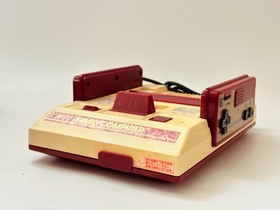 Nintendo Famicom Console Boxed + Controllers AC Adapter RF Switch & Game Lot JP