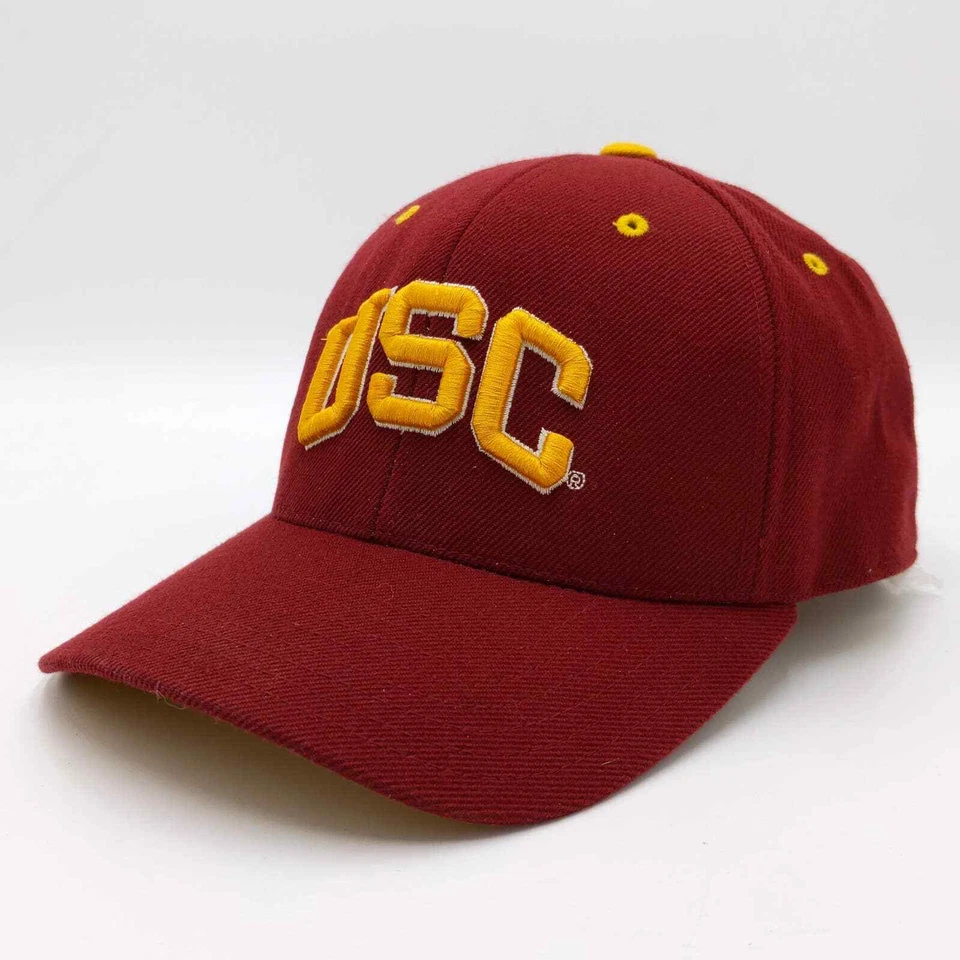 De colección USC Trojans Lana Ajustada Sombrero NCAA Universidad Colegio Deporte Gorra Roja 7 1/8 Foto 3 de 4