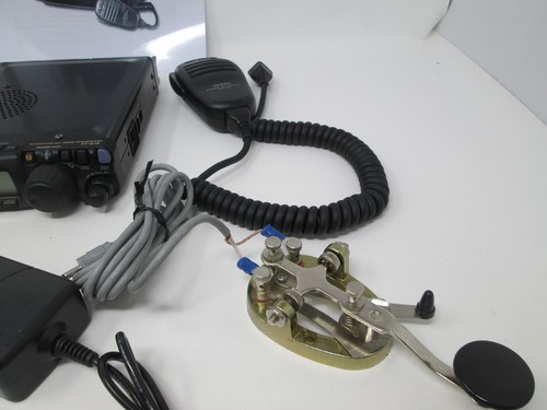 YAESU FT-818ND HF/VHF/UHF Ham Radio Transceiver with Case and Extras. USA - Zdjęcie 5 z 24