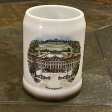 Wien-Schonbrunn-Hassenpflug-Made in AUSTRIA-Vienna Vintage Coffe Cup/Mug