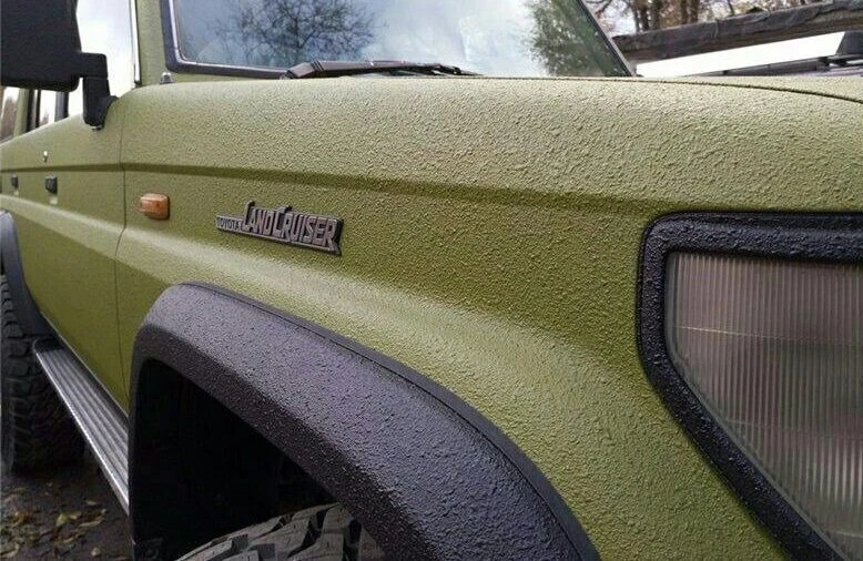 Vernice Antigraffio Goffrata T-Rex Colorabile Tinta a Scelta 4 Lt Ivat + Pistola - Immagine 3 di 4