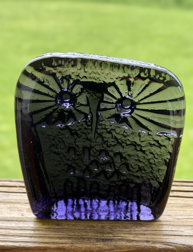 Blenko Glass Figurine 6402P - Large Owl - Heliotrope - Picture 8 of 14