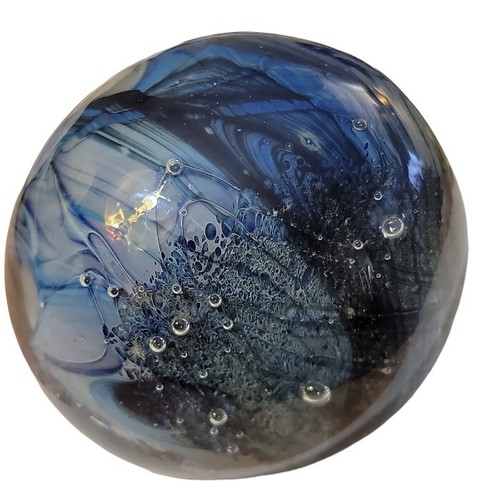Signed 1983 Early R Strong Cobalt Blue Paperweight Hand Blown Glass  Bubbles  - Picture 7 of 8