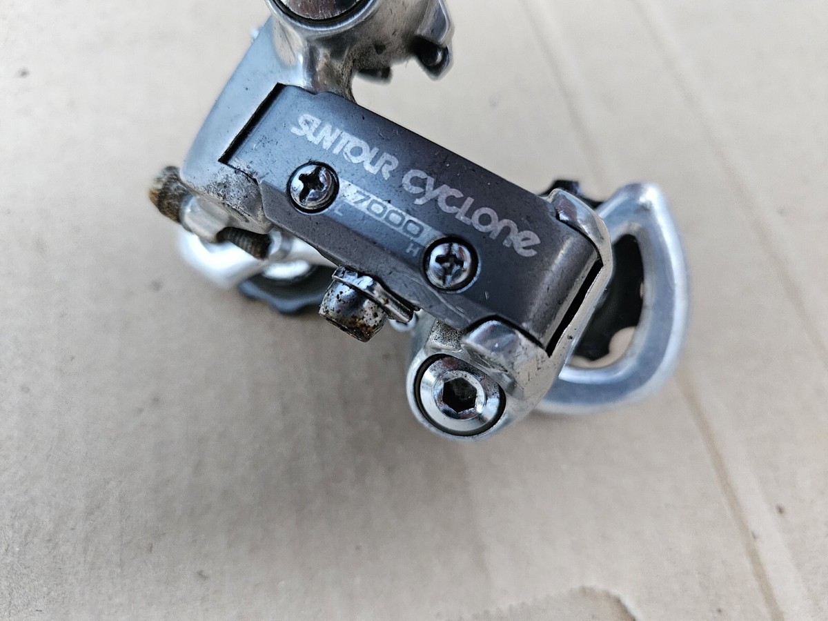 Vintage Suntour Cyclone 7000 Rear Derailleur Road Bike Short Cage