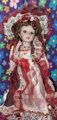 Homeart porcelain doll 5155 "Gloria" Pre owned.Good condition. - Picture 7 of 20