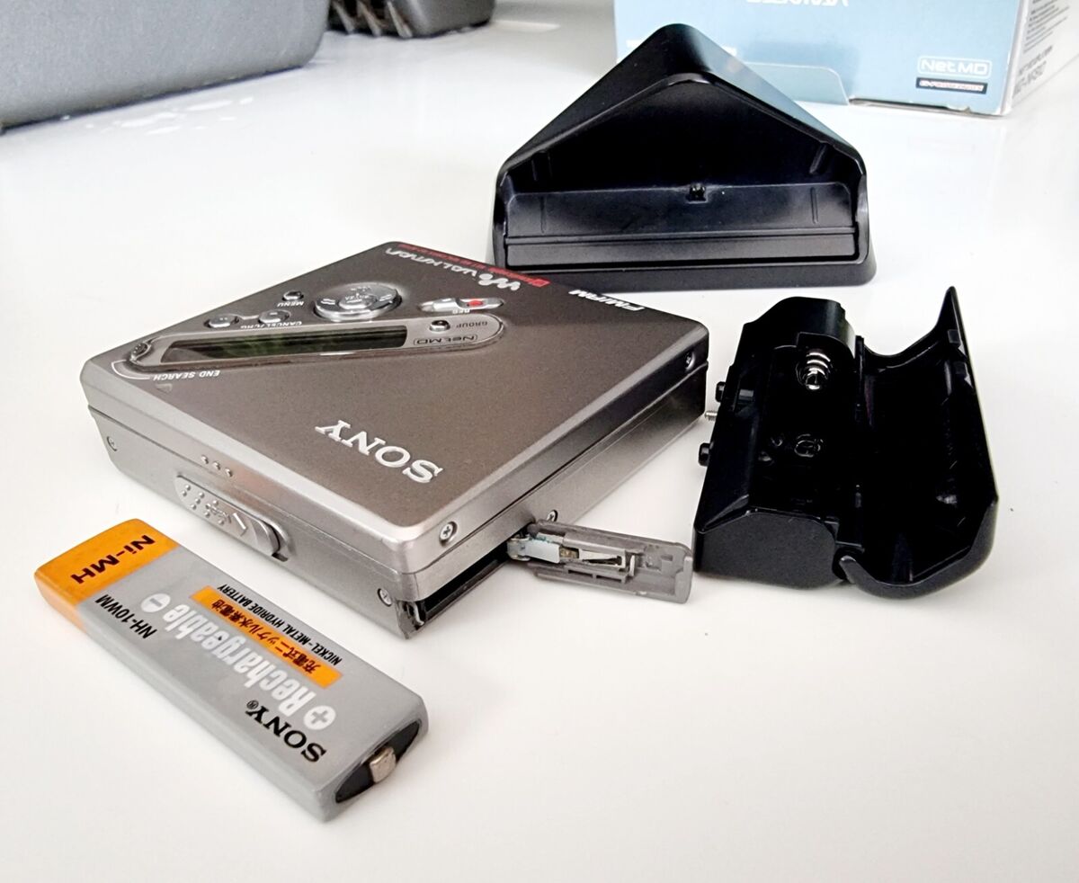 New Sony Walkman MZ-NF810 Net MD/Radio Discman Recorder New Sony Walkman MZ-NF810 Net MD/Radio Discman Recorder
