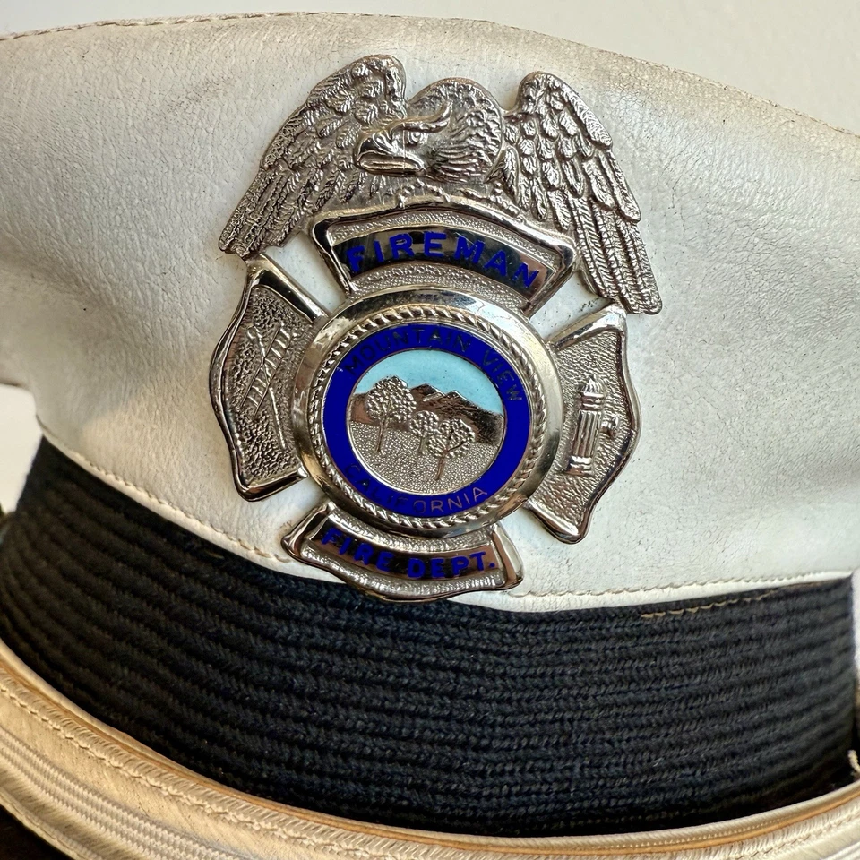 De colección 1940s 1950s Bombero Sombrero Visera con Insignia Llamado Capitán de Bomberos Vista a la Montaña Foto 3 de 4
