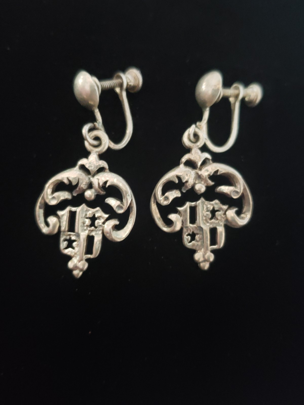 EARRINGS STERLING SILVER CREST PATTERN DANGLE EST… - image 3