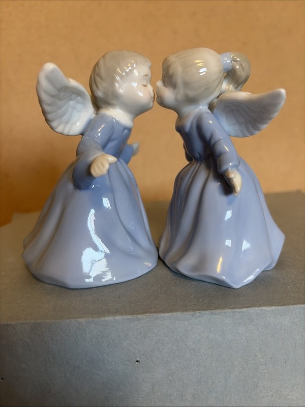 Vintage Lefton Porcelain Kissing Angel Bells Boy and Girl