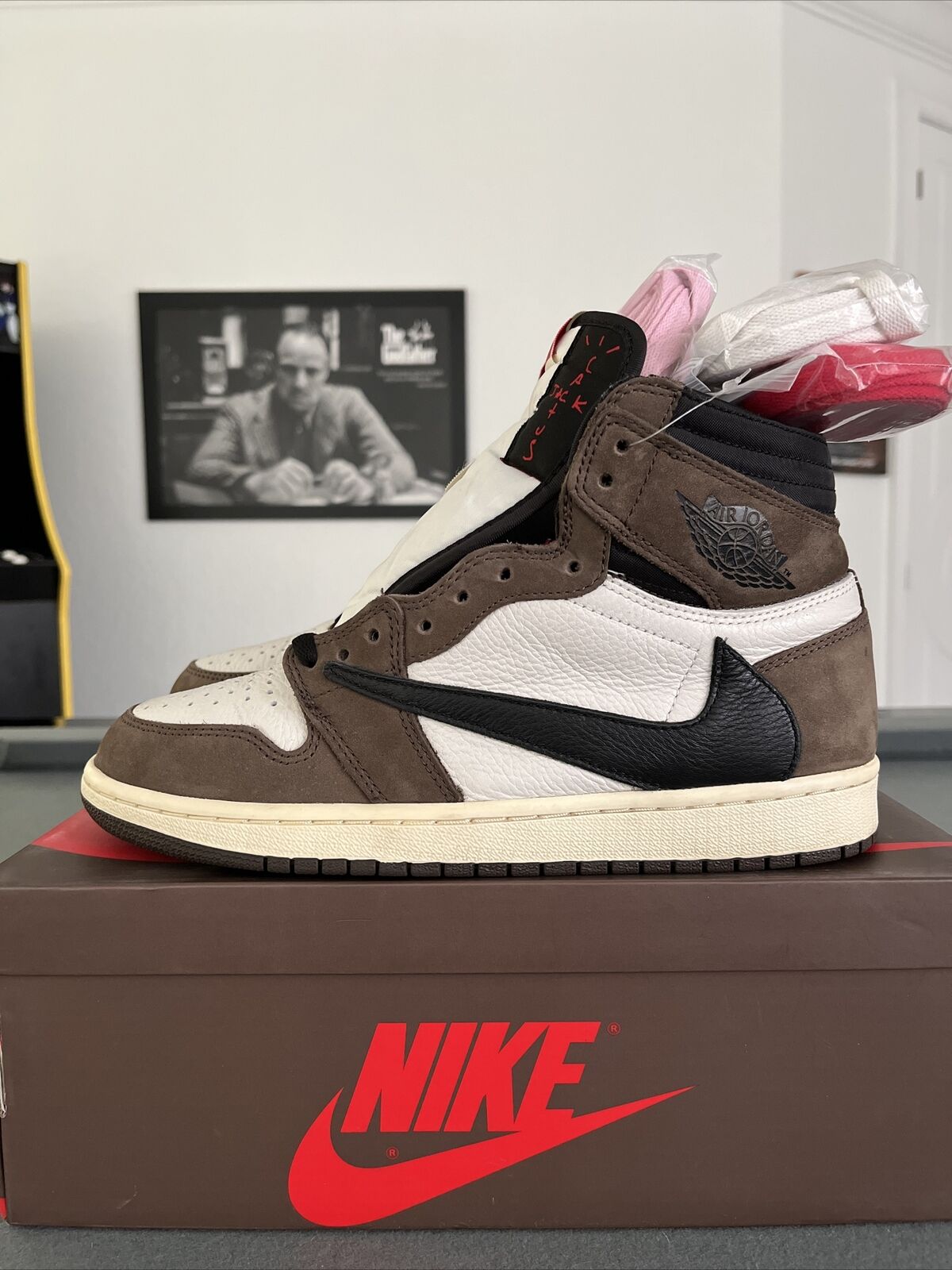 100% AUTHENTIC‼️Nike Air Jordan 1 Retro High OG SZ 9 Travis Scott