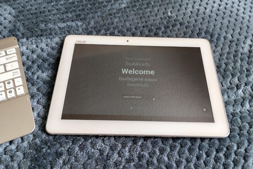 Asus Transformer Pad K010 (TF103C) White Edition- OEM pkg-with charger - Picture 2 of 7