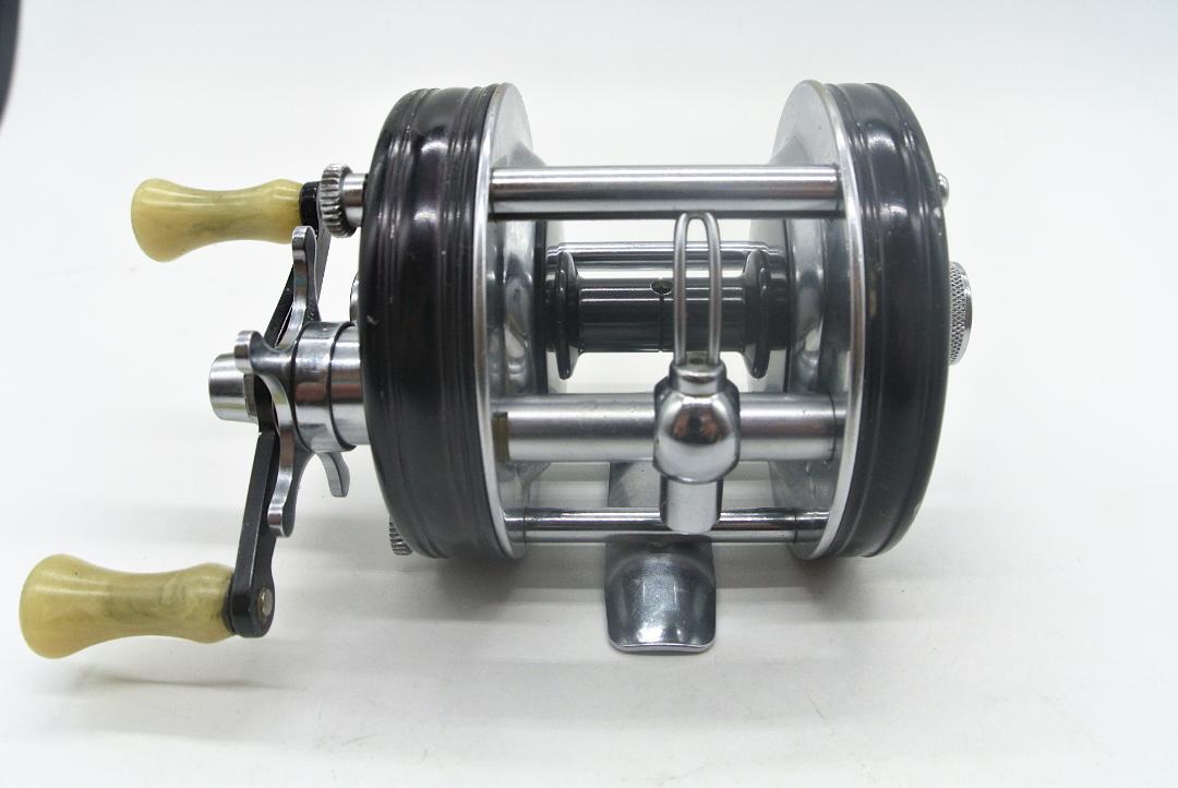 ABU Ambassadeur 5000C BIGＡ ABU AMBASSADEUR “Big A” 5000C Bait Casting Reel W/Leather