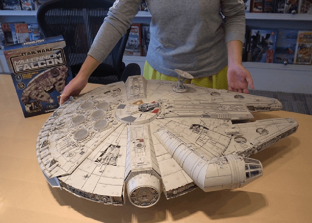 ミレニアムファルコン デアゴスティーニ用 Paragrafix  1/43 Star Wars Millennium Falcon 1/43 Scale 32