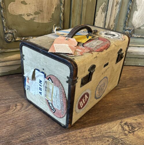 ANTIQUE VINTAGE CANVAS & LEATHER VANITY TRAVEL CASE CIRCA 1950 WITH PROVENANCE - Picture 2 of 20