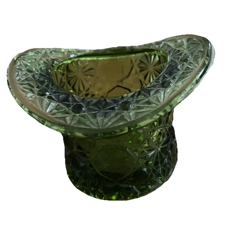 Fenton Daisy And Button Avocado Green Glass Top Hat Vintage 3.5”