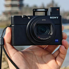 Sony Cyber-Shot RX100 VII DSC-RX100M7 4K UHD 20.1MP Digital Camera - 95 New