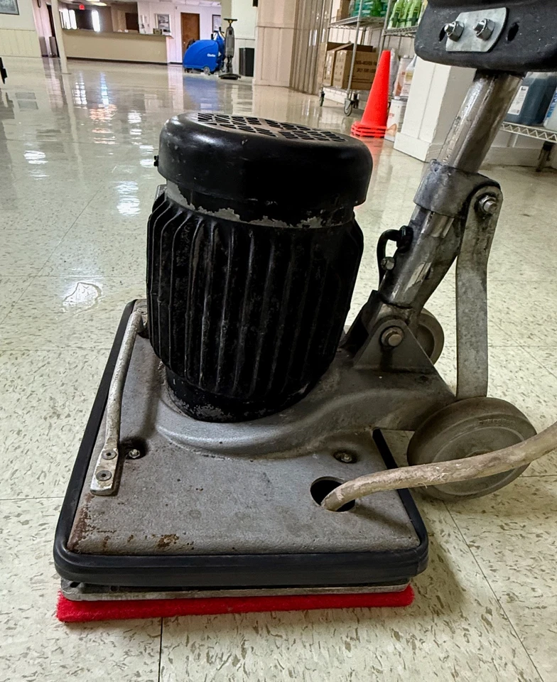 Pioneer Eclipse 250ST Scrubbing/Stripping/Deep Cleaning - Orbital Floor Machine - Image 3 of 4