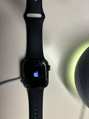 PLEASE READ DESCRIPTION! Apple Watch SE GPS only first generation midnight