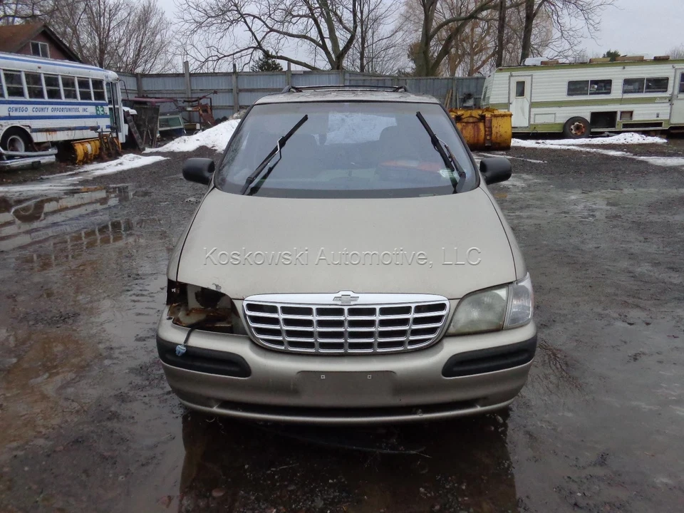 Chevy Venture 1997 riel de inyección de combustible de 3,4 litros Foto 3 de 4