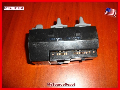 1996,1997,1998,1999,2000,GRAND AM,SEDAN ONLY,LEFT,FRONT WINDOW SWITCH - Picture 3 of 4